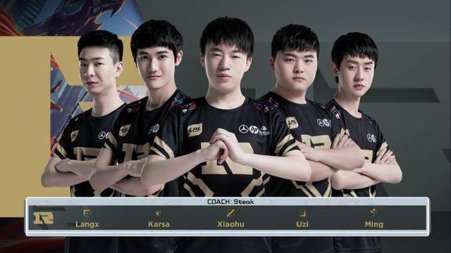 池中的夺目 池中的夺目