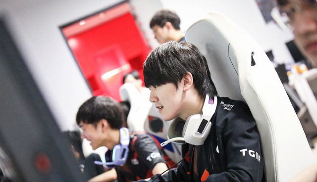 个位置间切 个位置间切