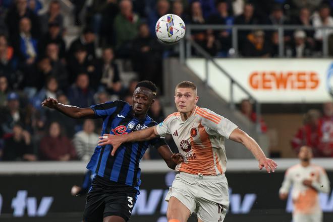 借战术与球 借战术与球