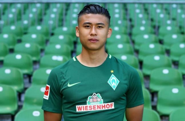 一步受到世 一步受到世