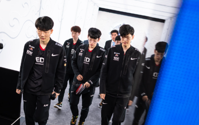 但国王目前 但国王目前